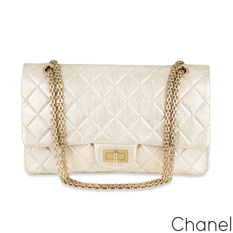 chanel two tone flap twist|Chanel 2.55 reissue flap.